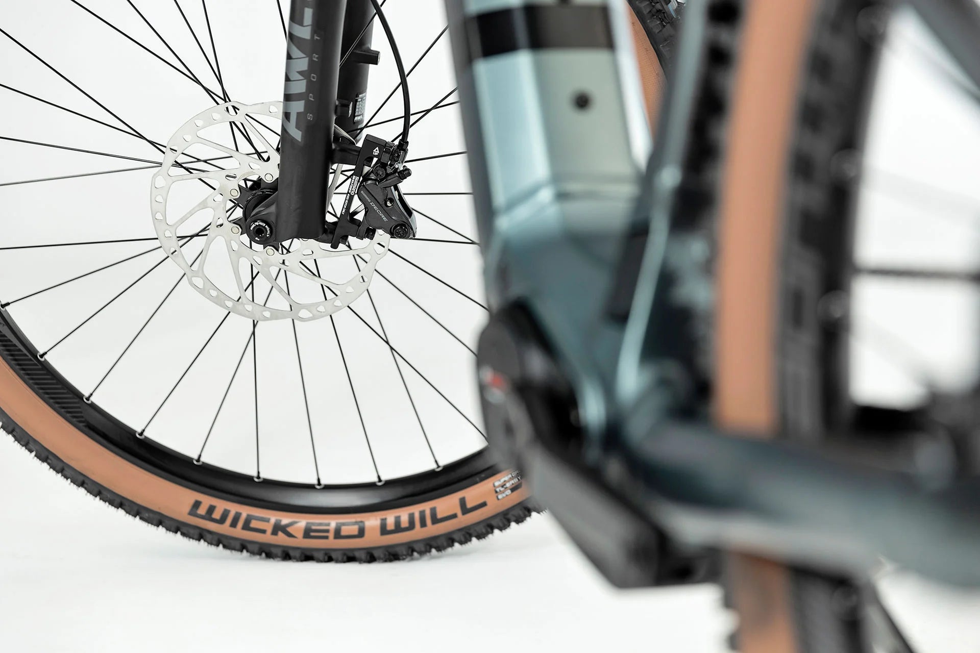 Centurion Backfire R2000 EQ