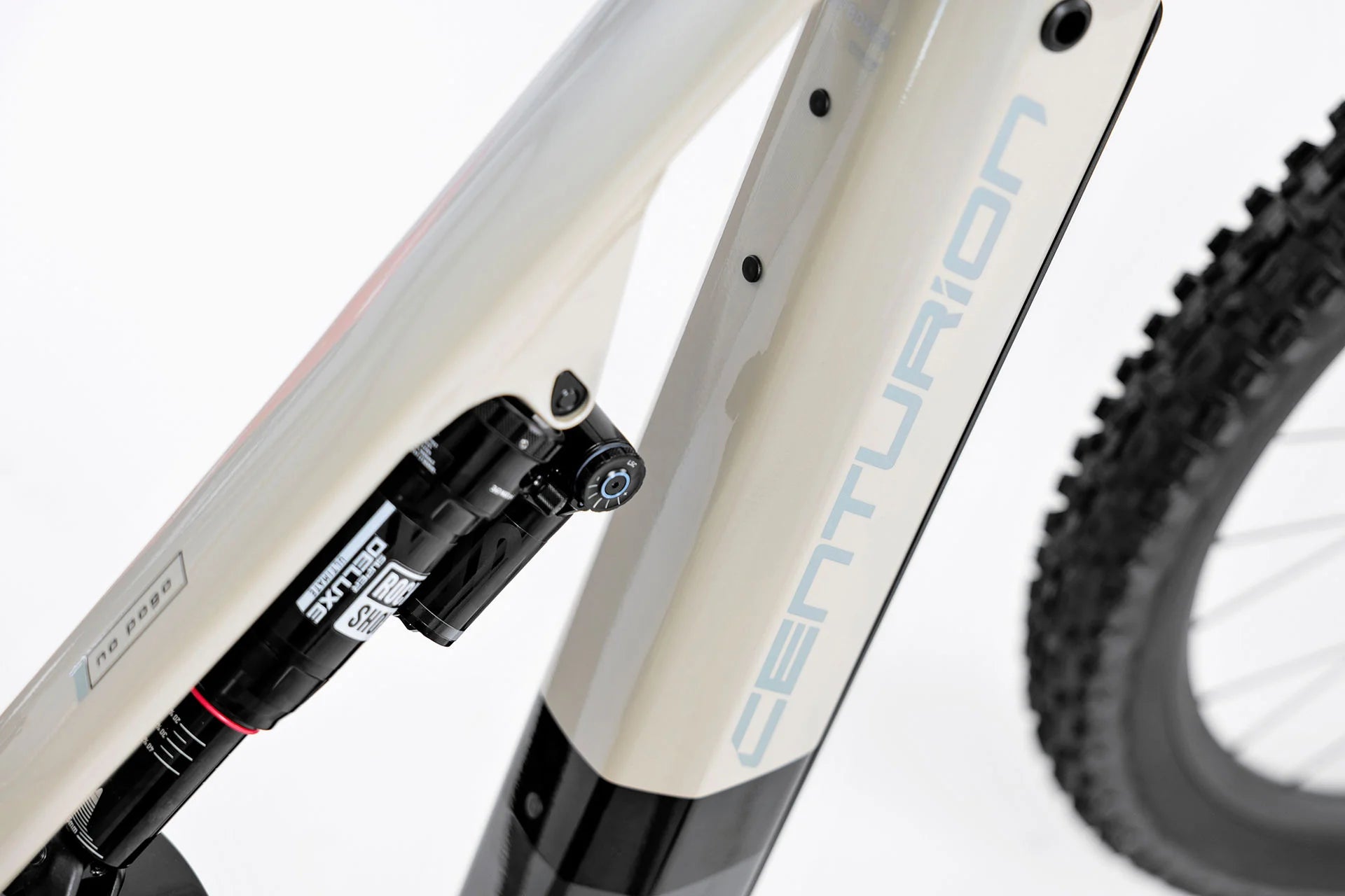 Centurion No Pogo R3000