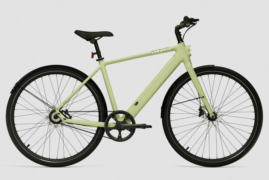 Tenways CGO600 Pro „Classic“ steht unter dem Licht